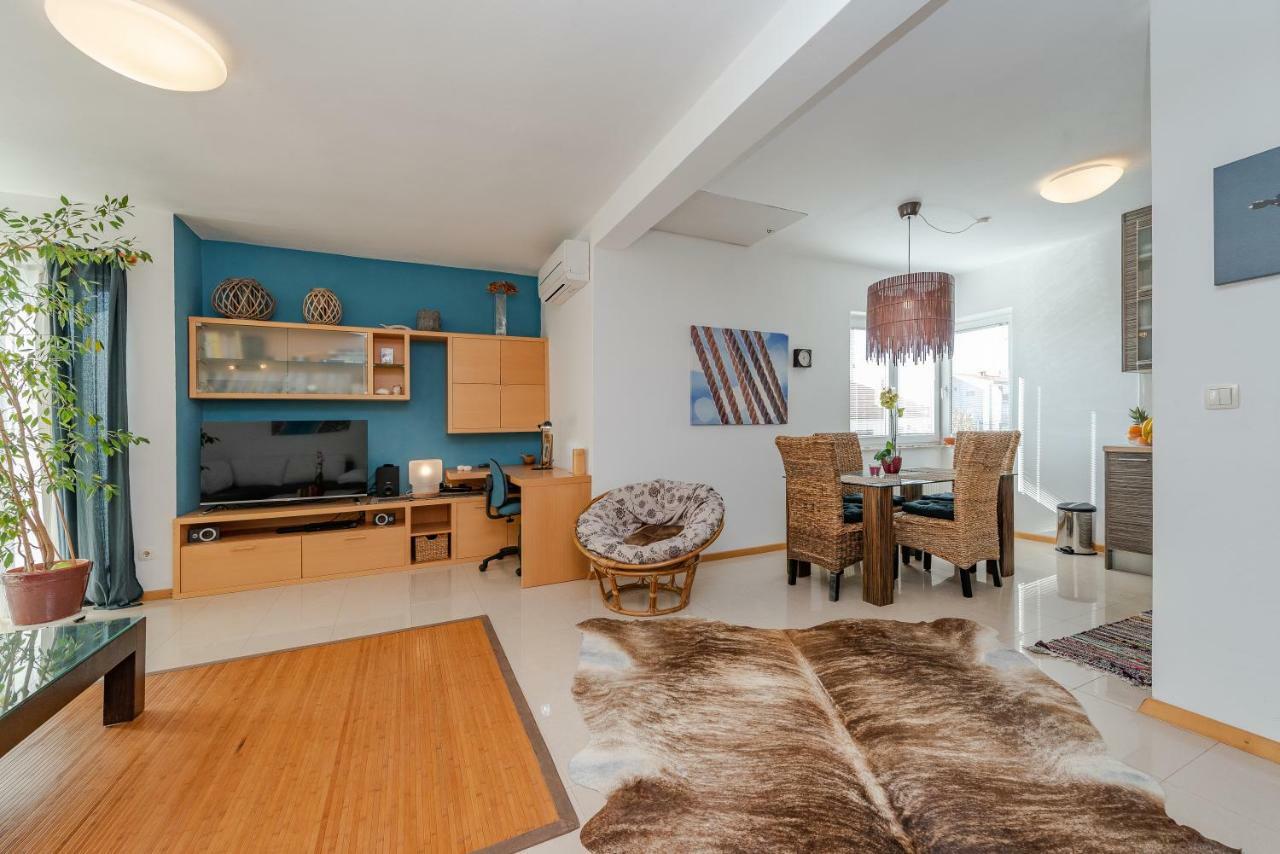 Romantic Oasis Apartments زادار المظهر الخارجي الصورة